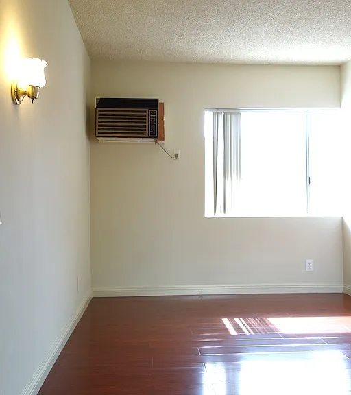 4641 La Mirada Ave #11 — Photo 12