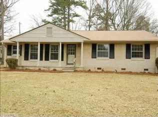 108 Foxcroft Dr, Winston Salem, NC 27103