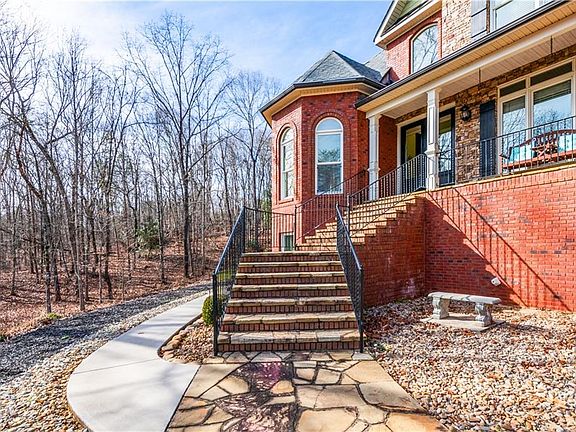 5th image of 351 Shoals Ln