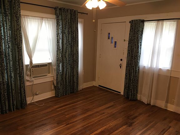 4th image of 1812 Clover Ln