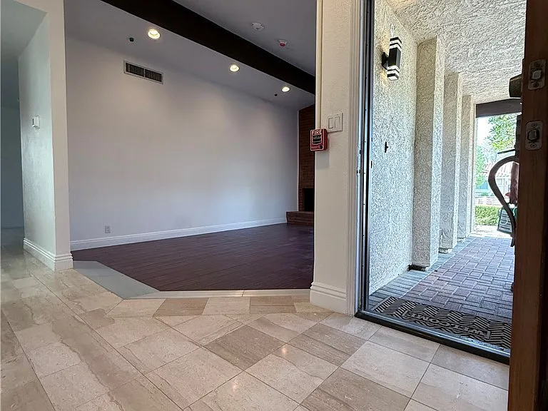 8620 Cremona Dr — Photo 4