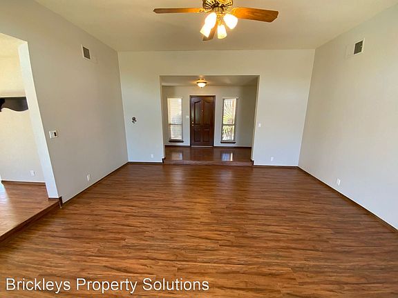 3rd image of 5405 Yuma Ct NW