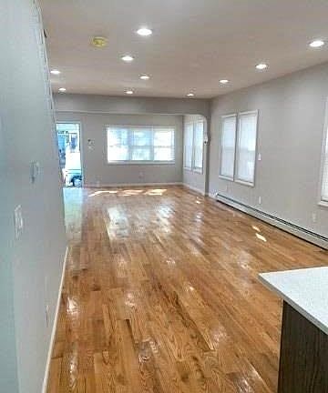 5th image of 110-44 207th St