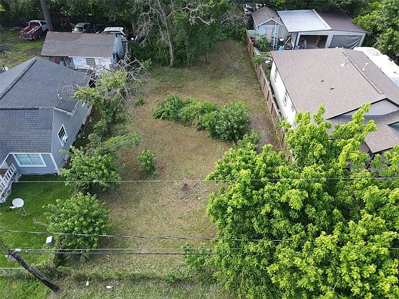 3rd image of 8133 Gallahad St