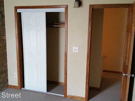 5th image of 600 South St APT 2