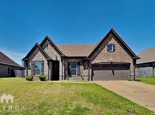 40 Whispering Creek Cv, Oakland, TN 38060