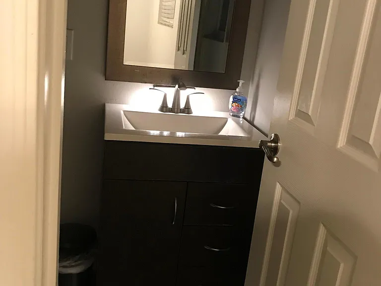 4708 N Miller Rd — Photo 31