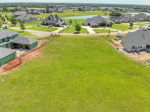 3rd image of 21923 Villagio Dr