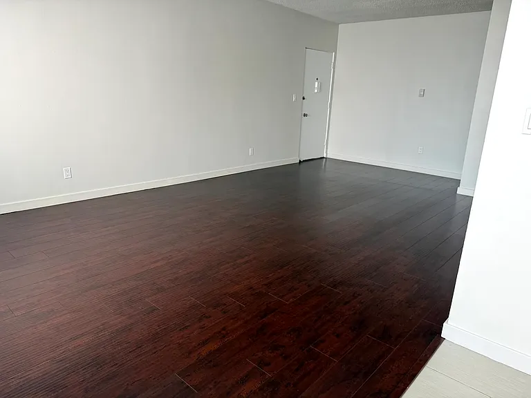 5044 W Maplewood Ave #8 — Photo 30