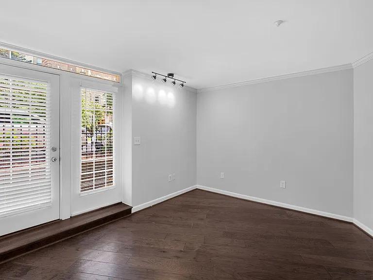 1801 Calvert St NW #G9 — Photo 15