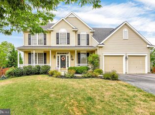 230 Creek Walk Dr, Walkersville, MD 21793
