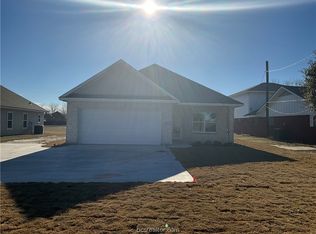 2132 Nuches Ln, Bryan, TX 77803