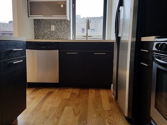 2nd image of 320 Bedford Ave APT 4B