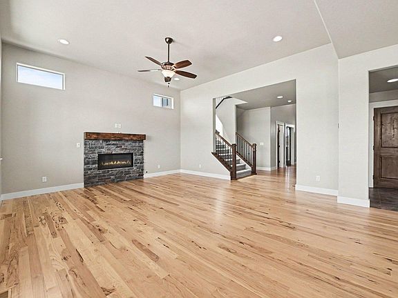 4th image of 7166 Cottage Ct