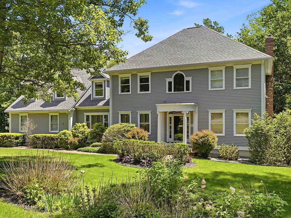 1st image of 43 Bassett Lane