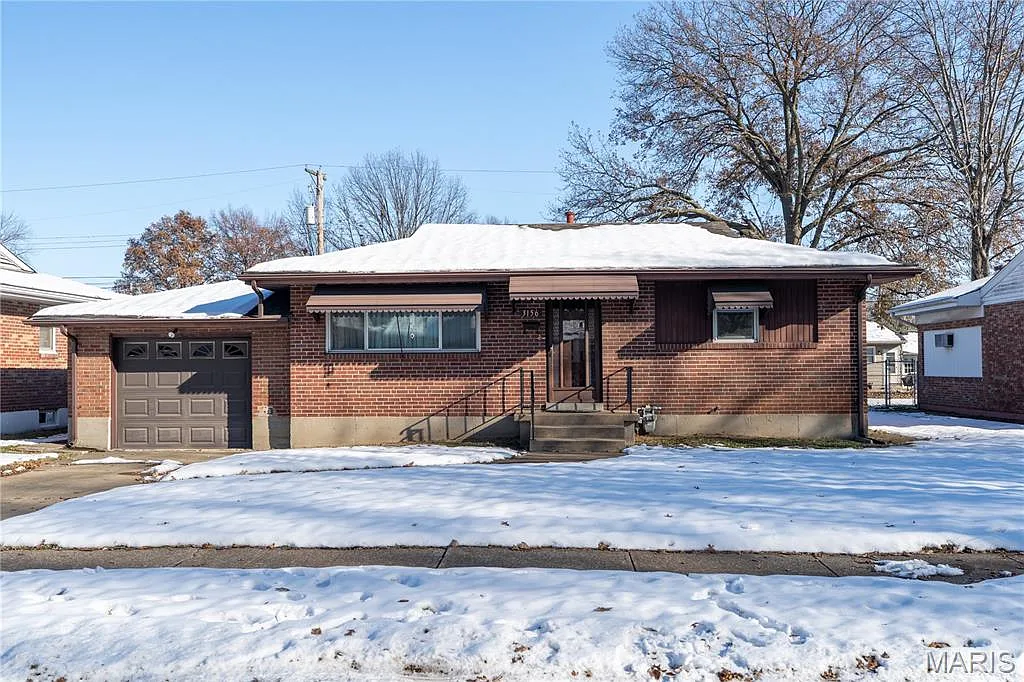 3156 Davis Ave photo 1