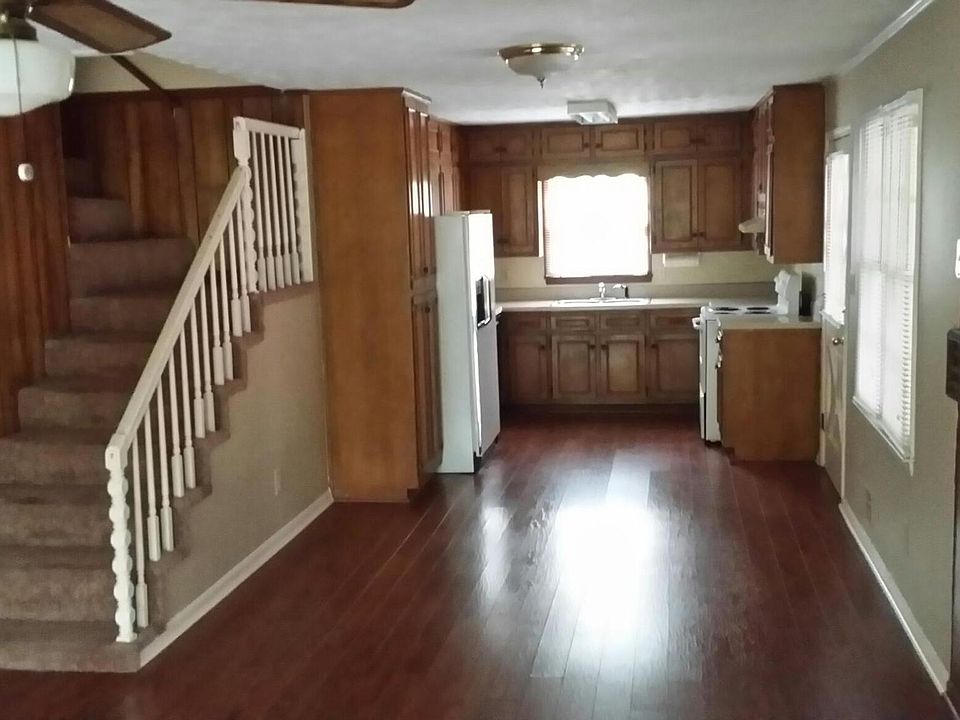 2nd image of 5647 Pinedale Cir