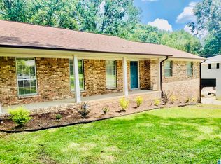 6420 White Ct, Bessemer, AL 35023