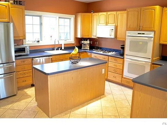 Open Kitchen With Island and Breakfast Bar