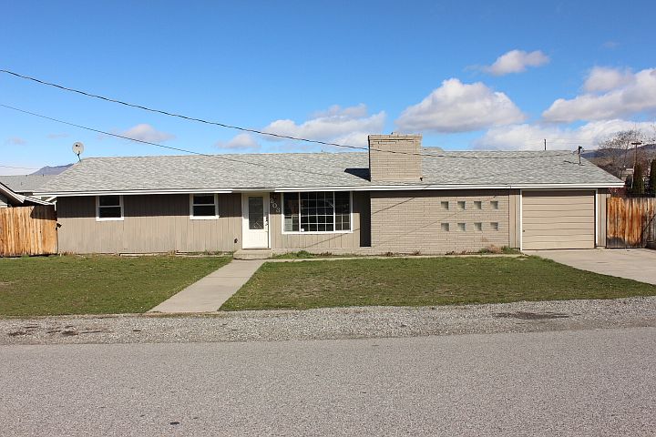 1st image of 203 1st St SE