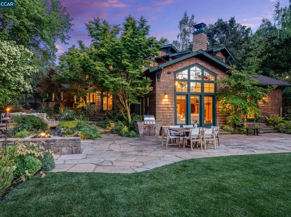 30 Greenwood Ct, Orinda, CA 94563
