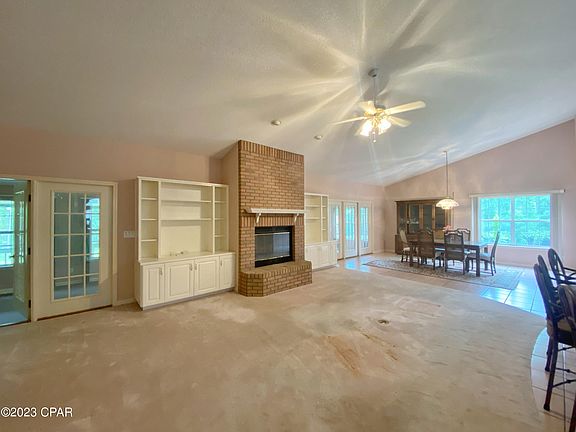 3rd image of 2588 Governors Ct
