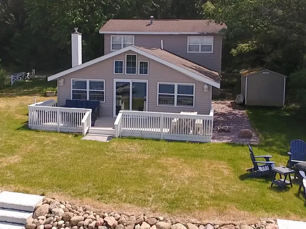 3275 North Parker Lake Road, Oxford, WI 53952