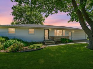 1520 Bruce St, Neenah, WI 54956
