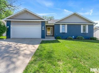 45 Royal Rd, Springfield, IL 62702