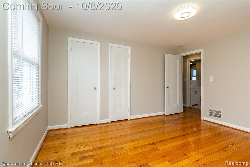 1225 E 4th St, photo 17