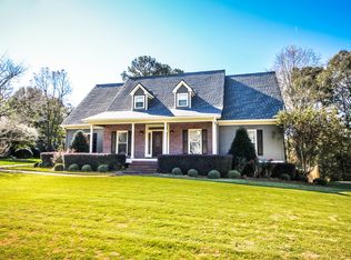 4645 Matthews Park Dr, Snellville, GA 30039