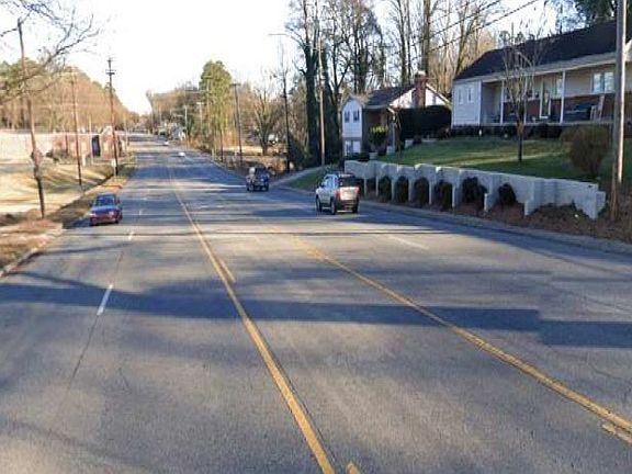 4th image of 840 W Garrison Blvd