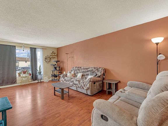 5th image of 16 Campbell Ave