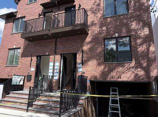 5243 72nd Pl, Maspeth, NY 11378