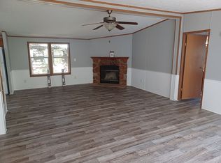 432 Worthington Dr, Oxford, MI 48371
