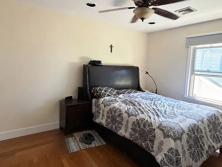 760 Hope St #B — Photo 11