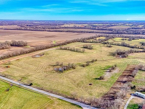 2nd image of 17 Eagle Rdg