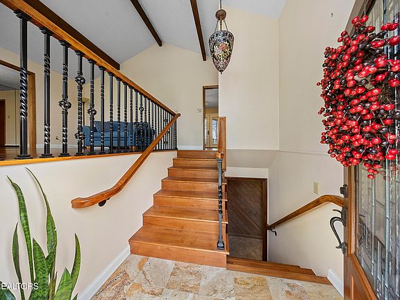 4th image of 328 Dominion Cir