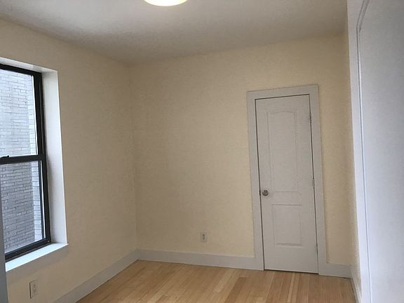 5th image of 220 Wadsworth Ave APT 503