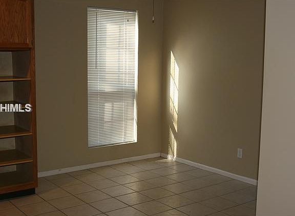 4th image of 925 Bailey Ln
