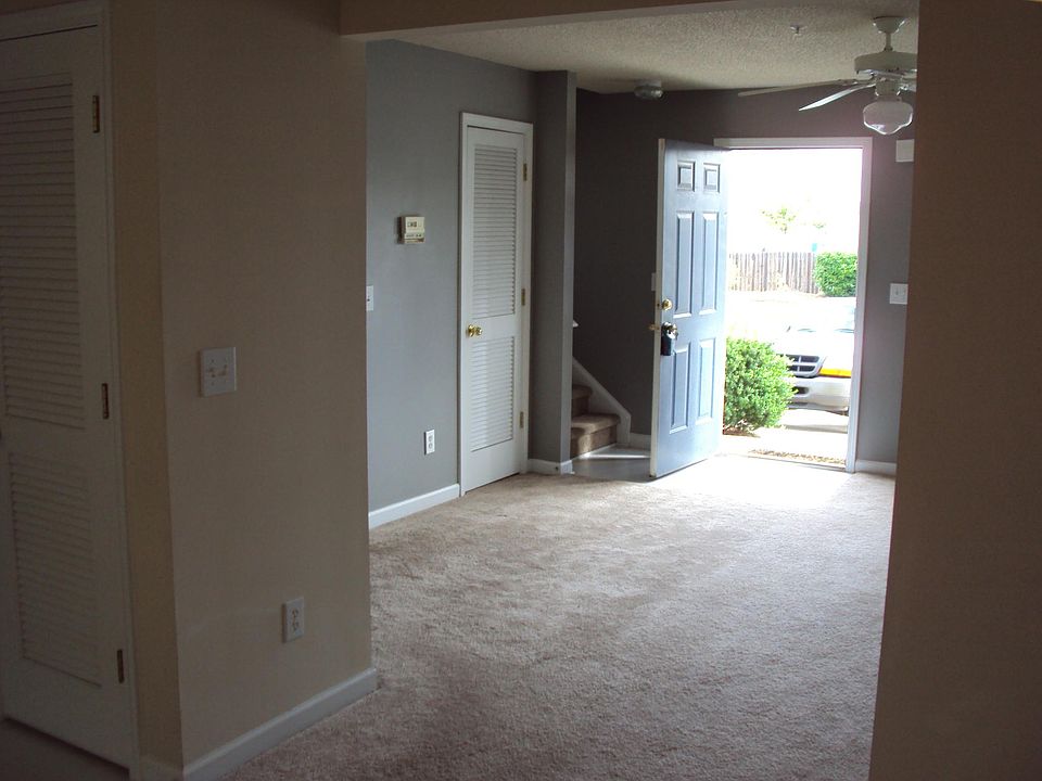 2nd image of 227 Coral Cir