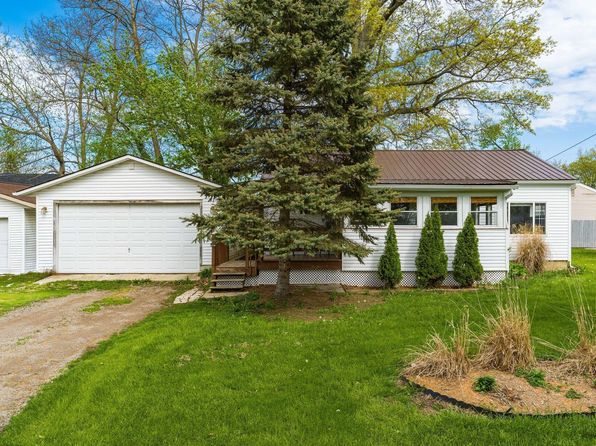 126 Cliff St, Buckeye Lake, OH 43008