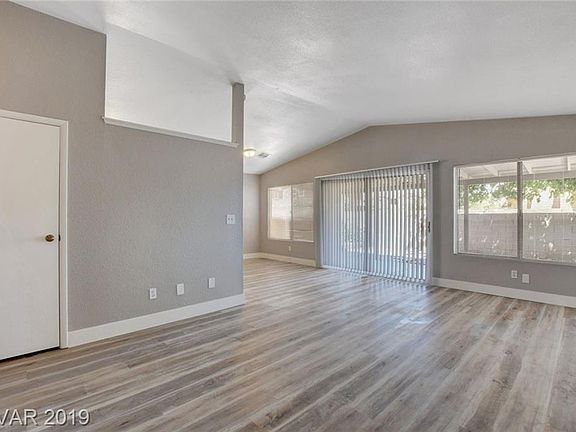 3rd image of 3920 Tatiana St