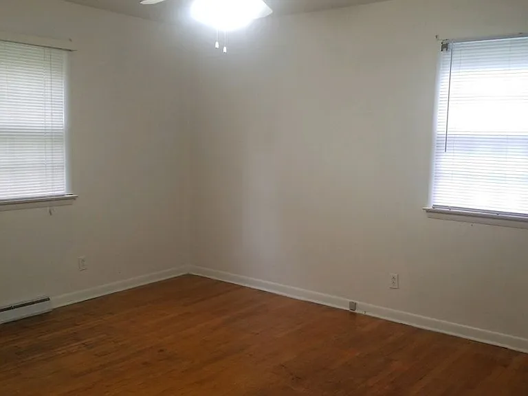 108 Stratford Ct — Photo 16