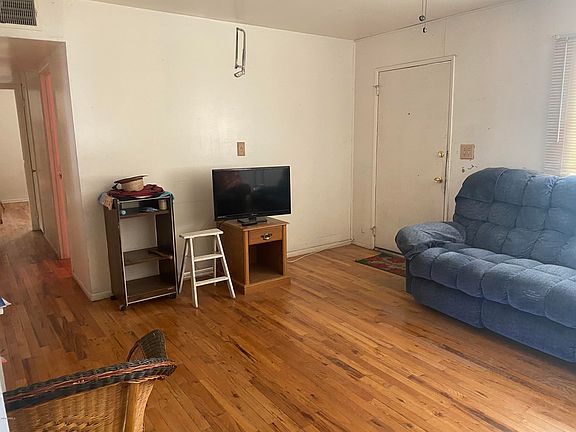 5th image of 420 W 13th St