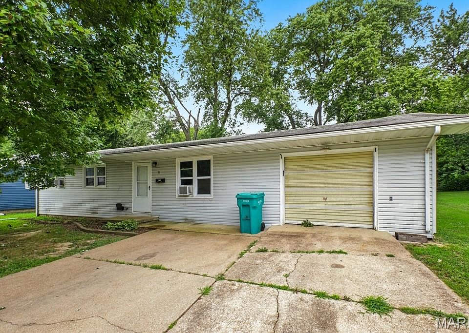 1st image of 71 Hannah St