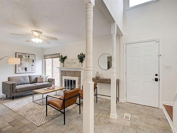 3rd image of 3604 Stonewall Ct SE
