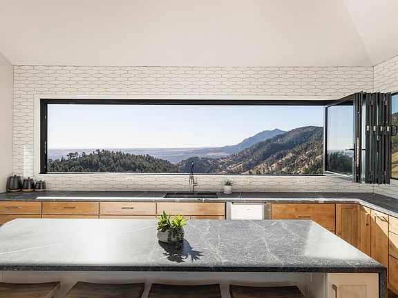 2nd image of 150 Valley View Way