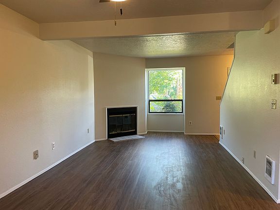 2nd image of 2310-2316 N Killingsworth St #2312
