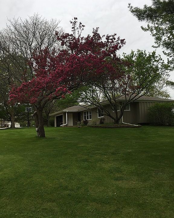 2nd image of N50W16224 Pin Oak Ct